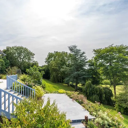Blueberry Of The Valley - House With Swimming Pool *